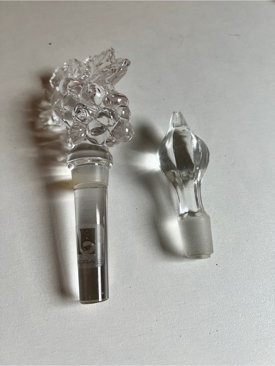 Other - Clear Glass wine stoppers